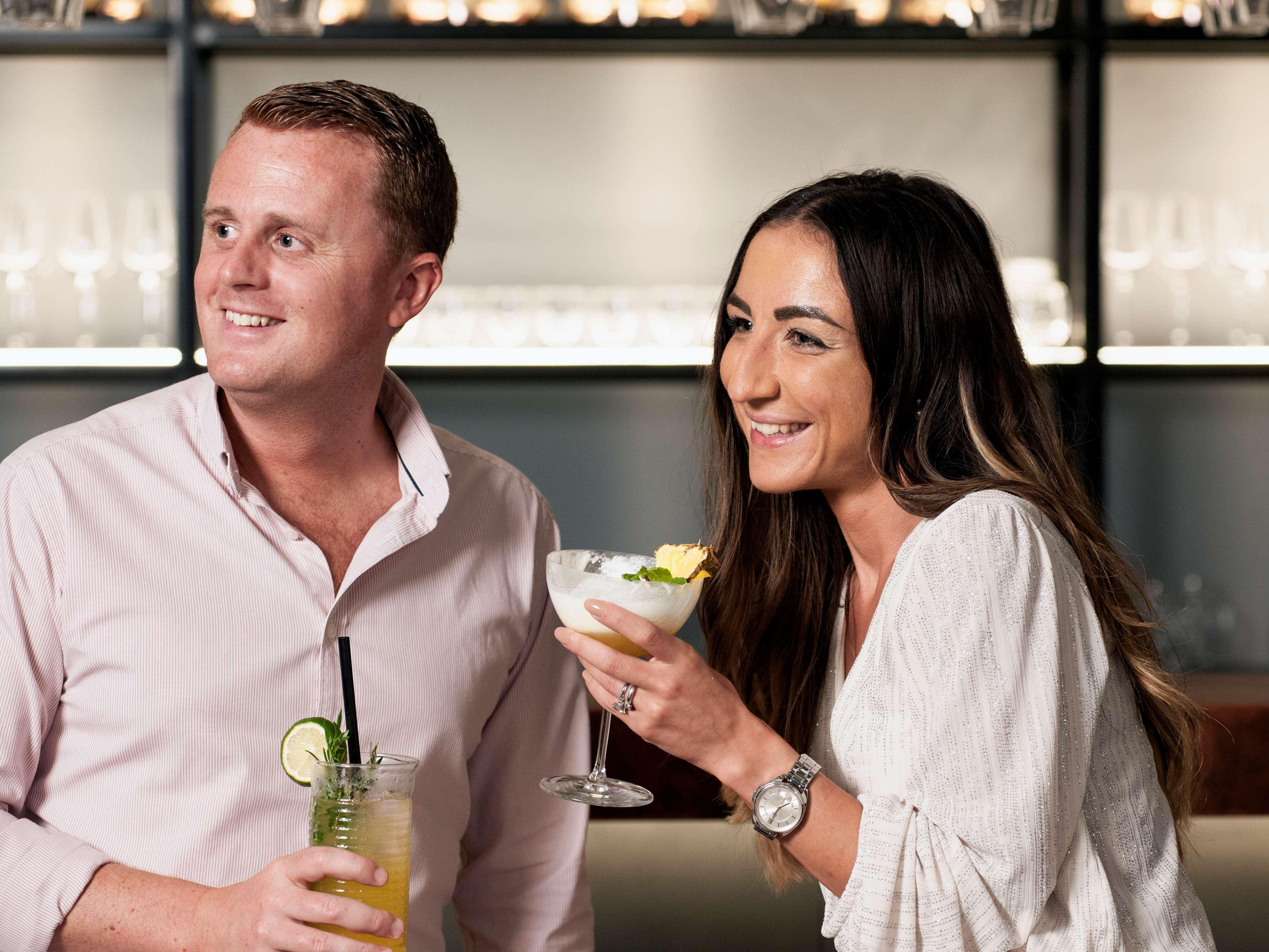 Hilton Dubai Palm Jumeirah Exterior foto The cast of Married at First Sight Australia