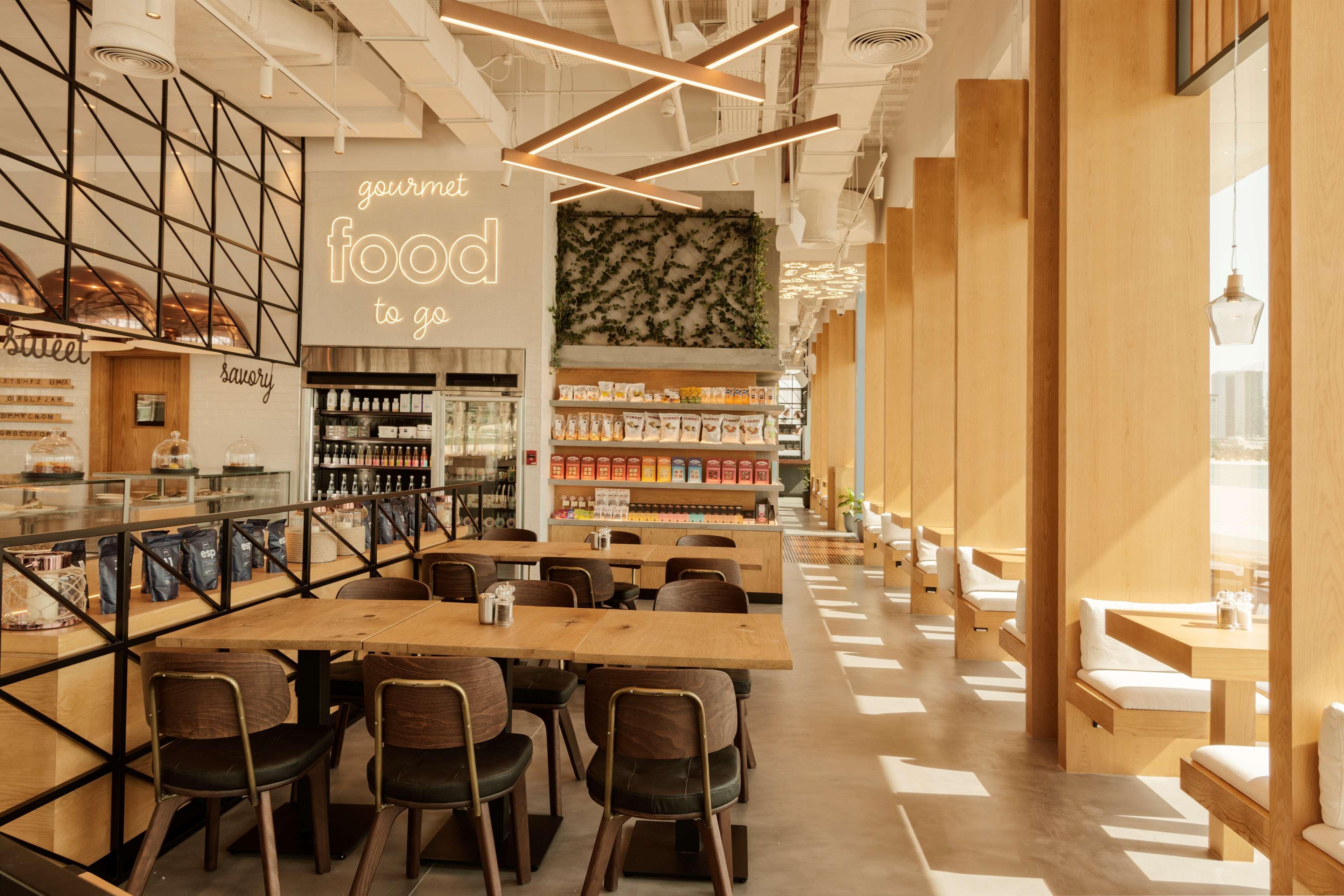 Hilton Dubai Palm Jumeirah Exterior foto Interior of a typical Starbucks Reserve store